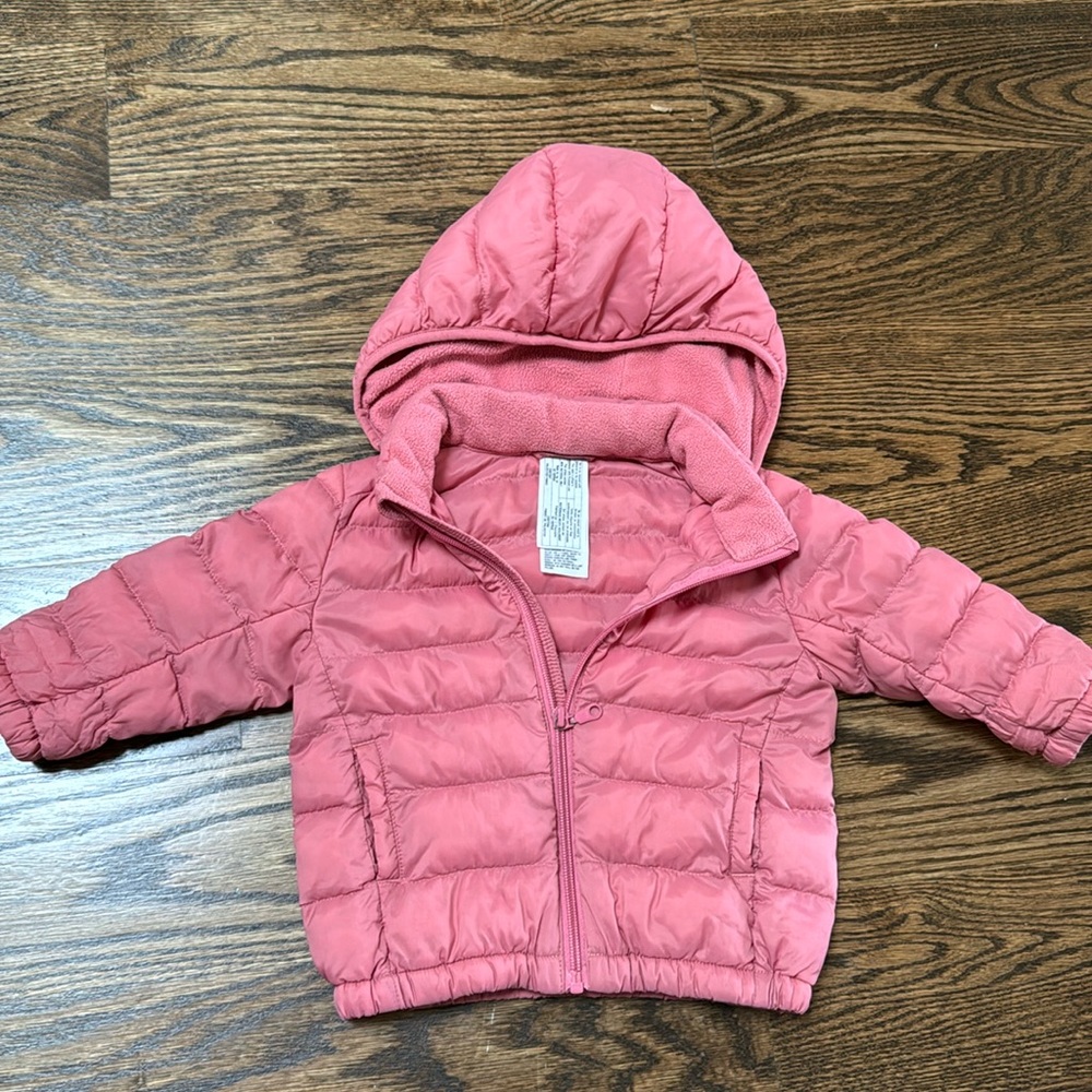 Uniqlo kid down jacket 12-18mo